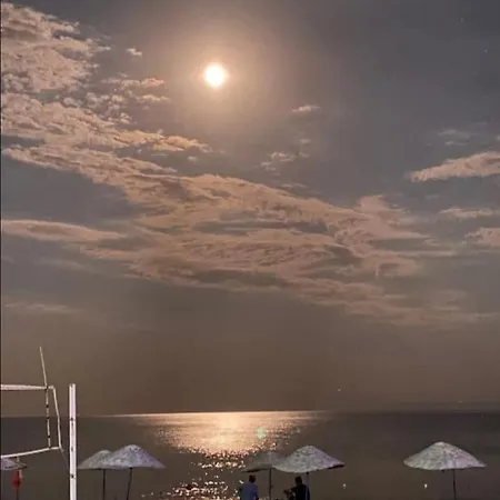 빌라 Seafront In Urkmez *